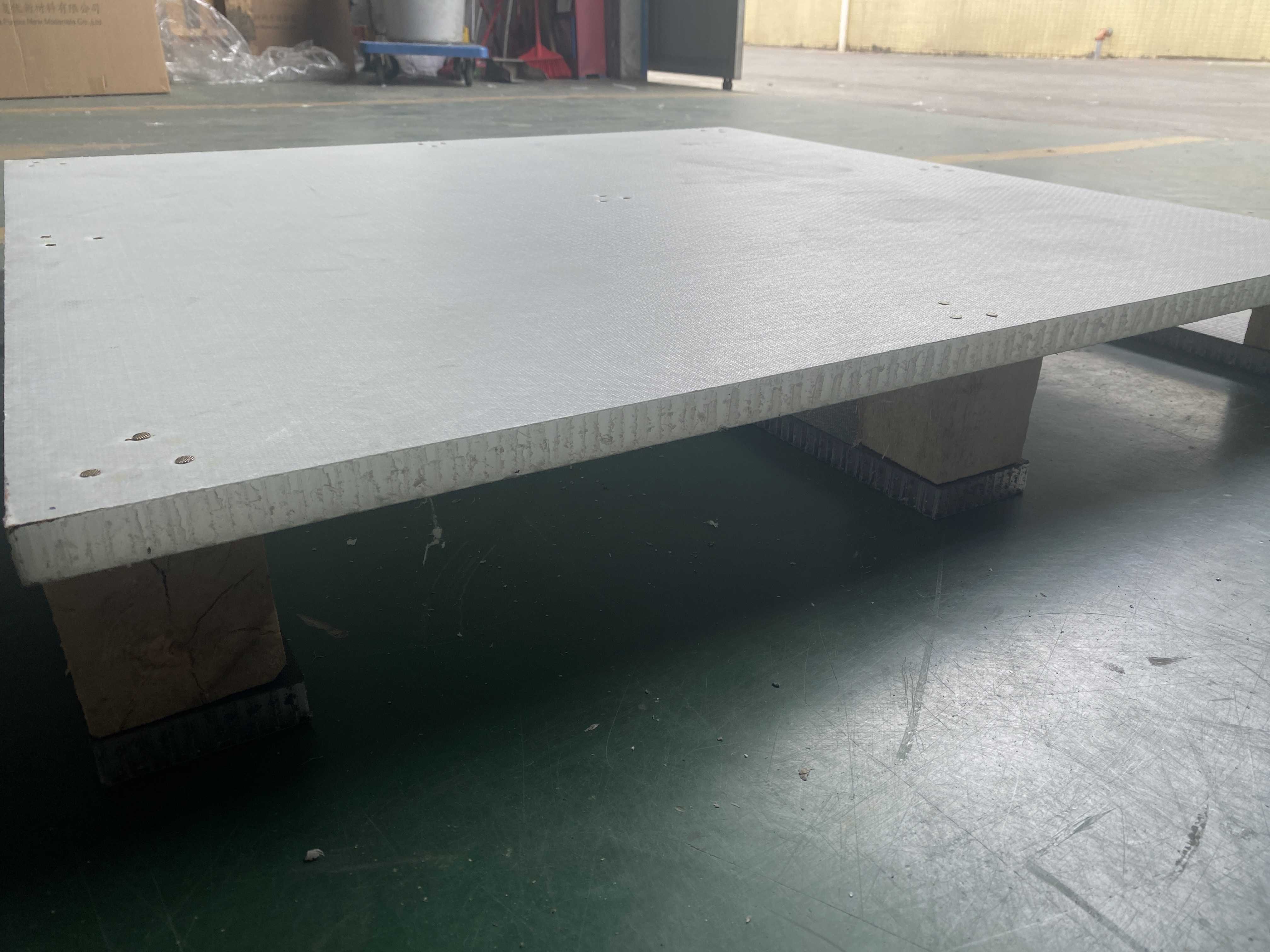 ガラス繊維トレイパレット